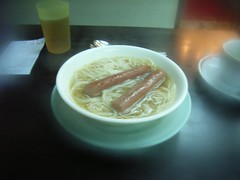 九龍城の大衆食堂で食べた麺